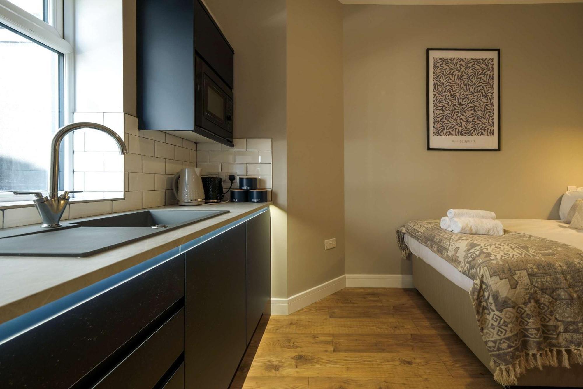 The Willow - B Bristol